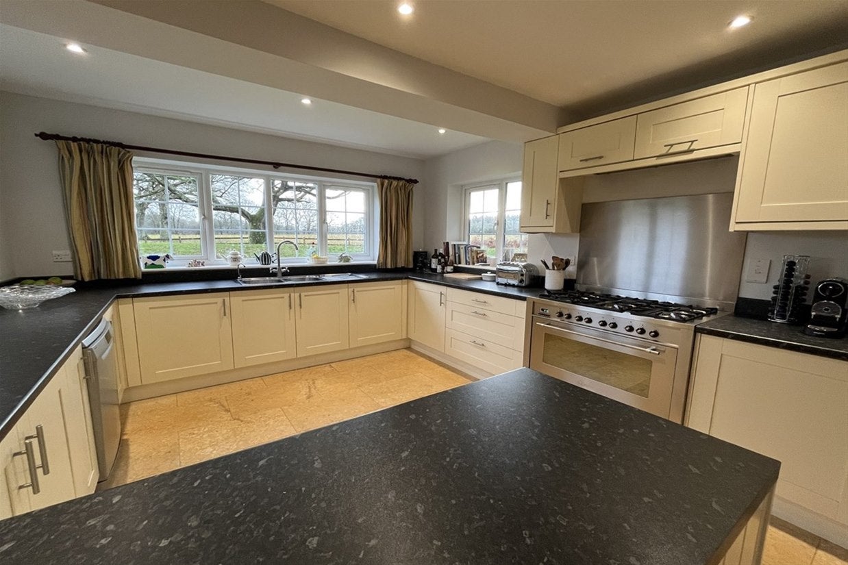 House Schubert Road in Basingstoke and Deane