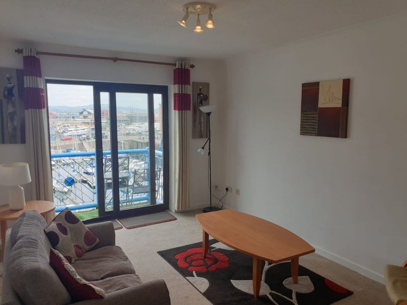 Flat Abernethy Quay in Swansea