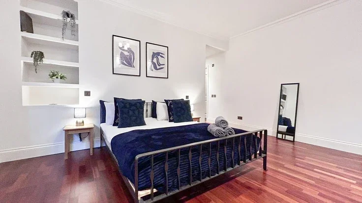 Flat Marylebone Road in City of Westminster