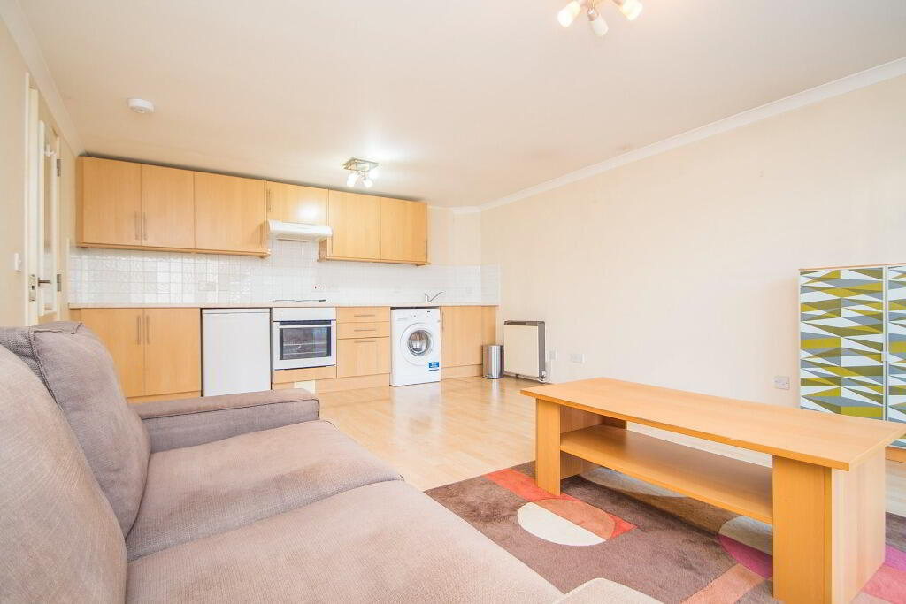Flat New Mart Road in City of Edinburgh