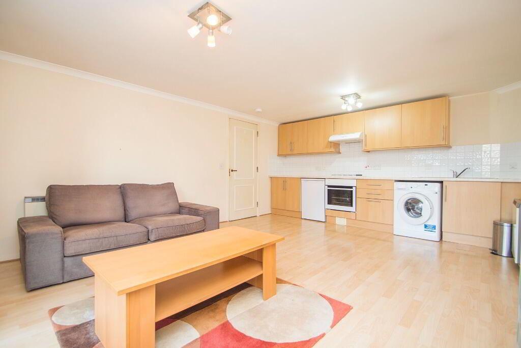 Flat New Mart Road in City of Edinburgh