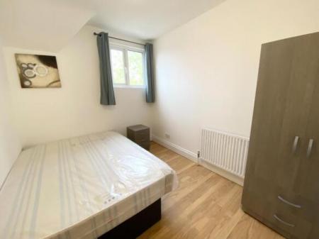 Flat Wilbraham Road in Manchester