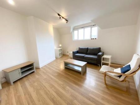 Flat Wilbraham Road in Manchester