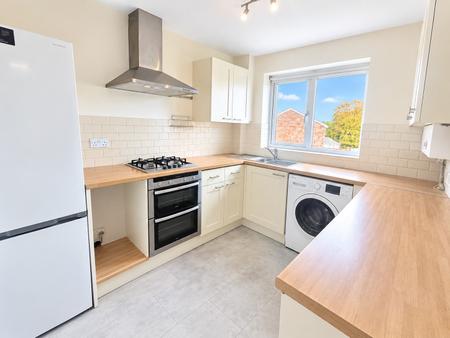 Flat Sullivan Road in Basingstoke and Deane