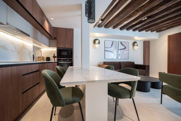 Appartement Place des Vosges à Paris