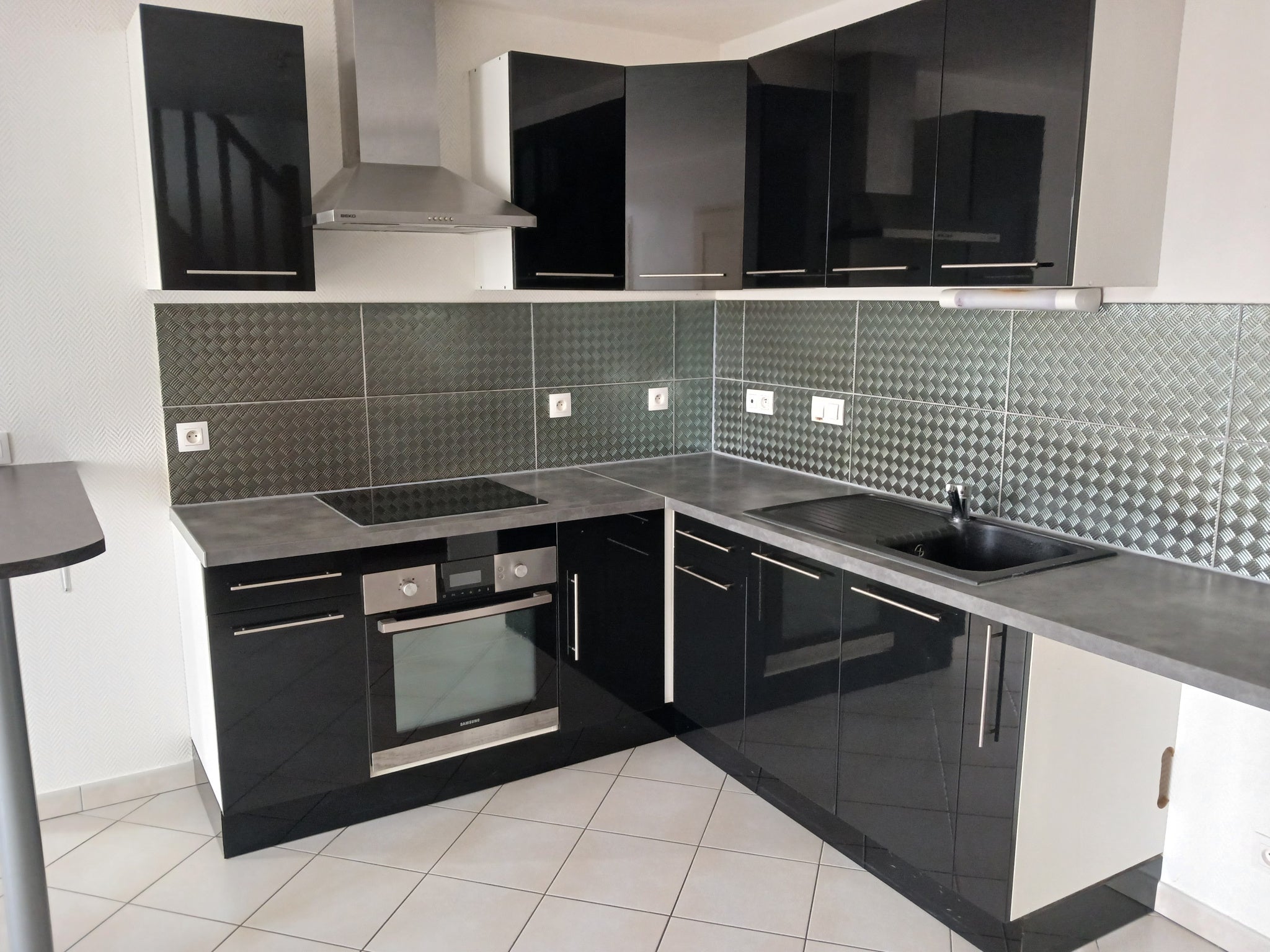 Flat Route de Loupappe in Courville-sur-Eure
