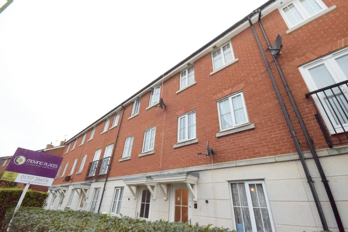 House Dragon Road in Welwyn Hatfield