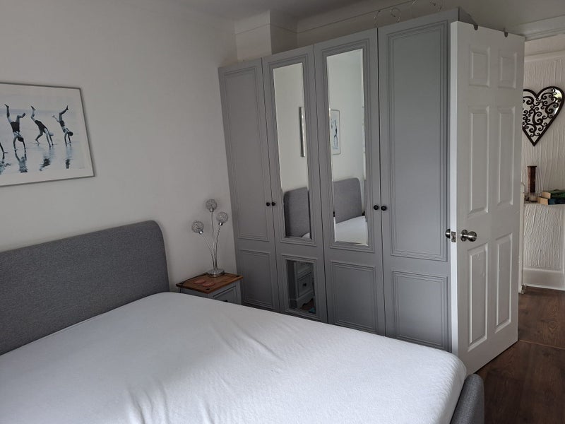 Room Fairmile Road in Christchurch