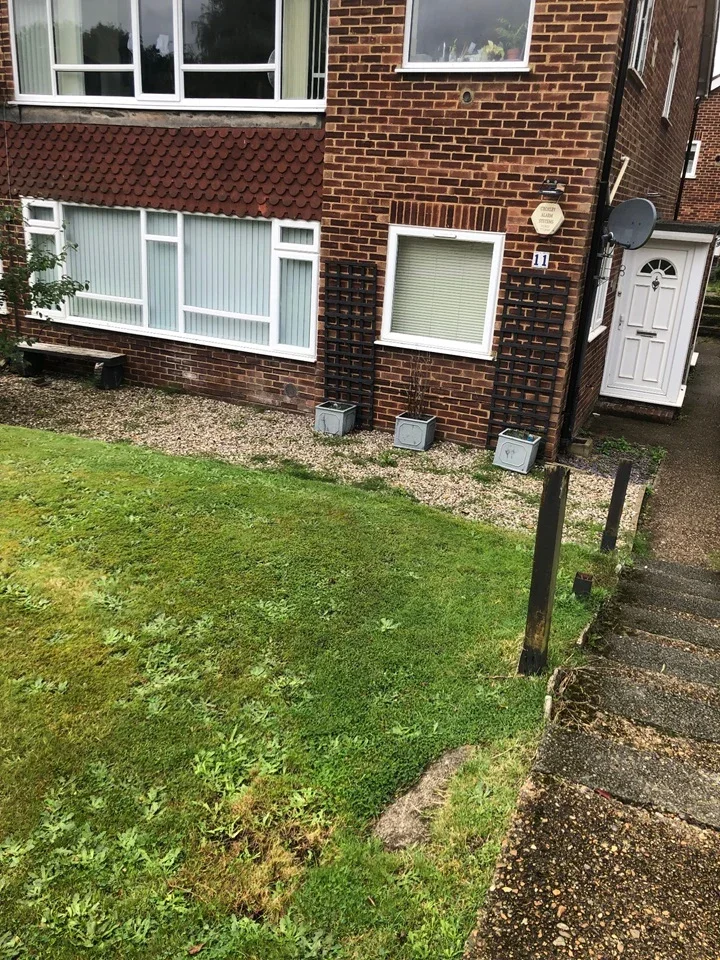 Flat Chalfont Avenue in Little Chalfont