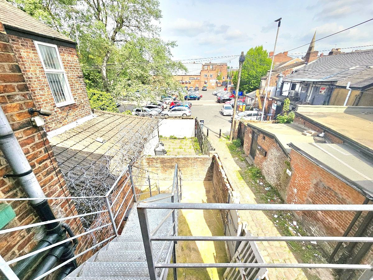 Flat Albert Road in Manchester