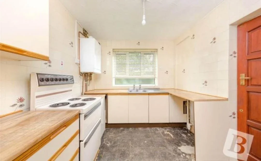 Room Bosworth Road in Greater London