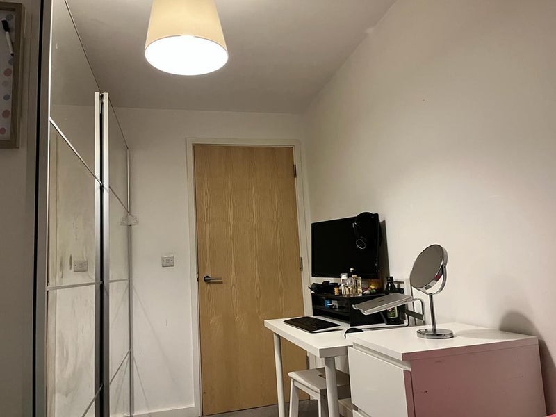 Room Palmers Road in Greater London