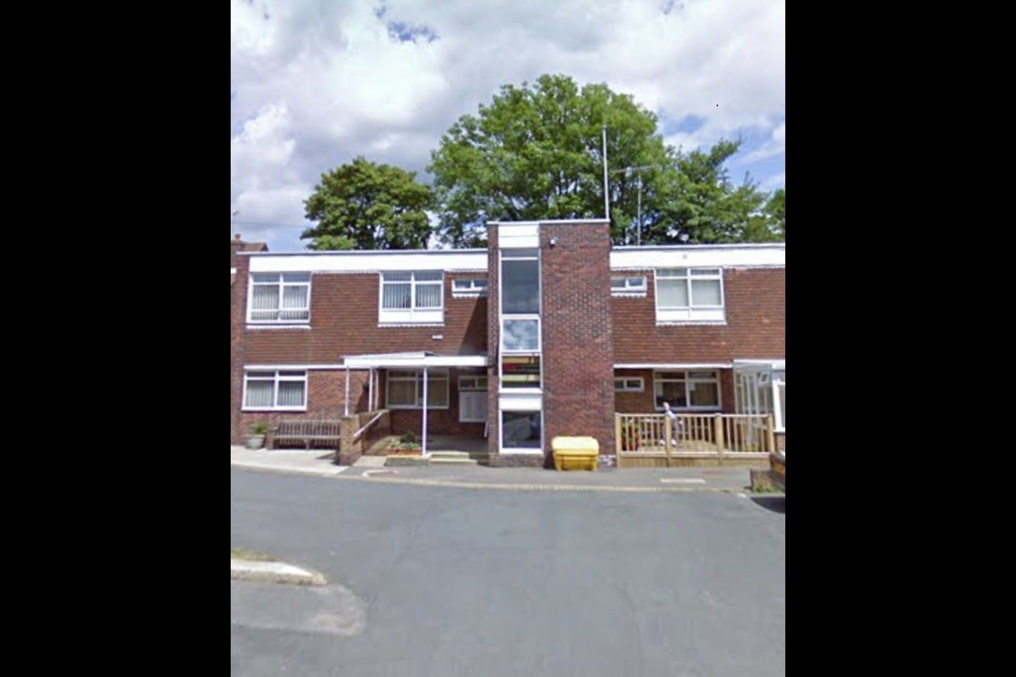 Room Everest Court (63 Station Road) in Folkestone and Hythe District