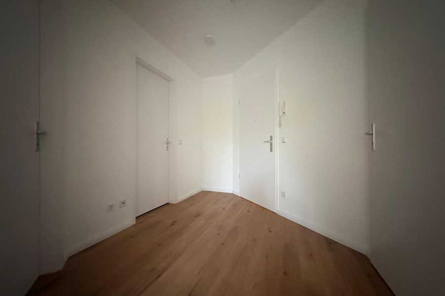 Zimmer Straße der Einheit in Oranienburg