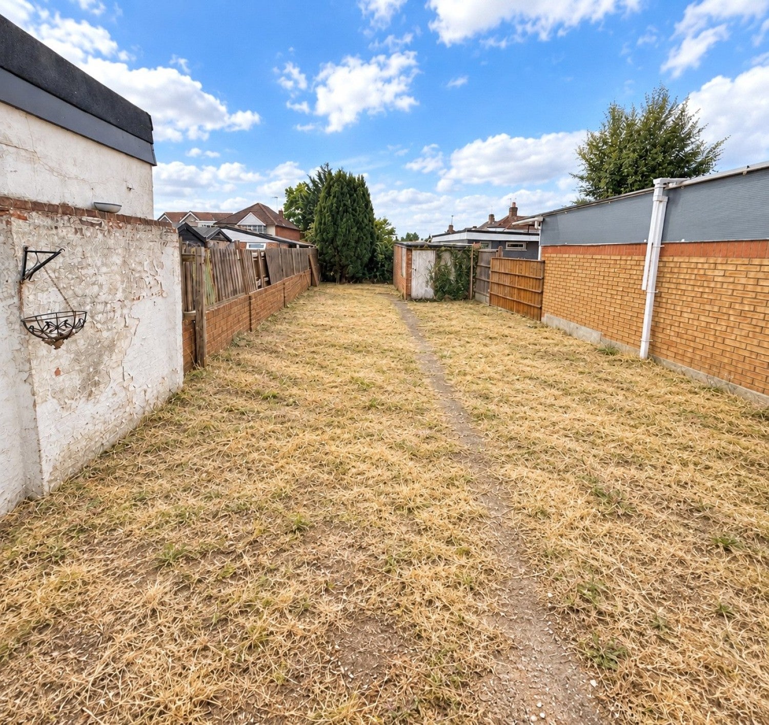 House Pinkwell Avenue in Greater London