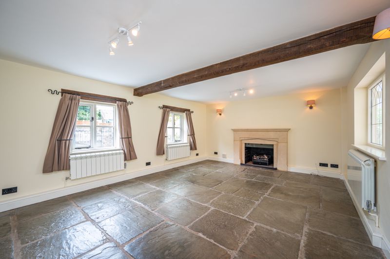 House Greystones Crescent in Llantilio Pertholey