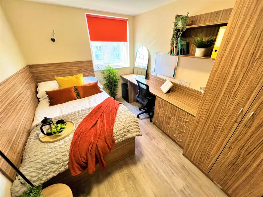 Flat Falkland Street in Liverpool