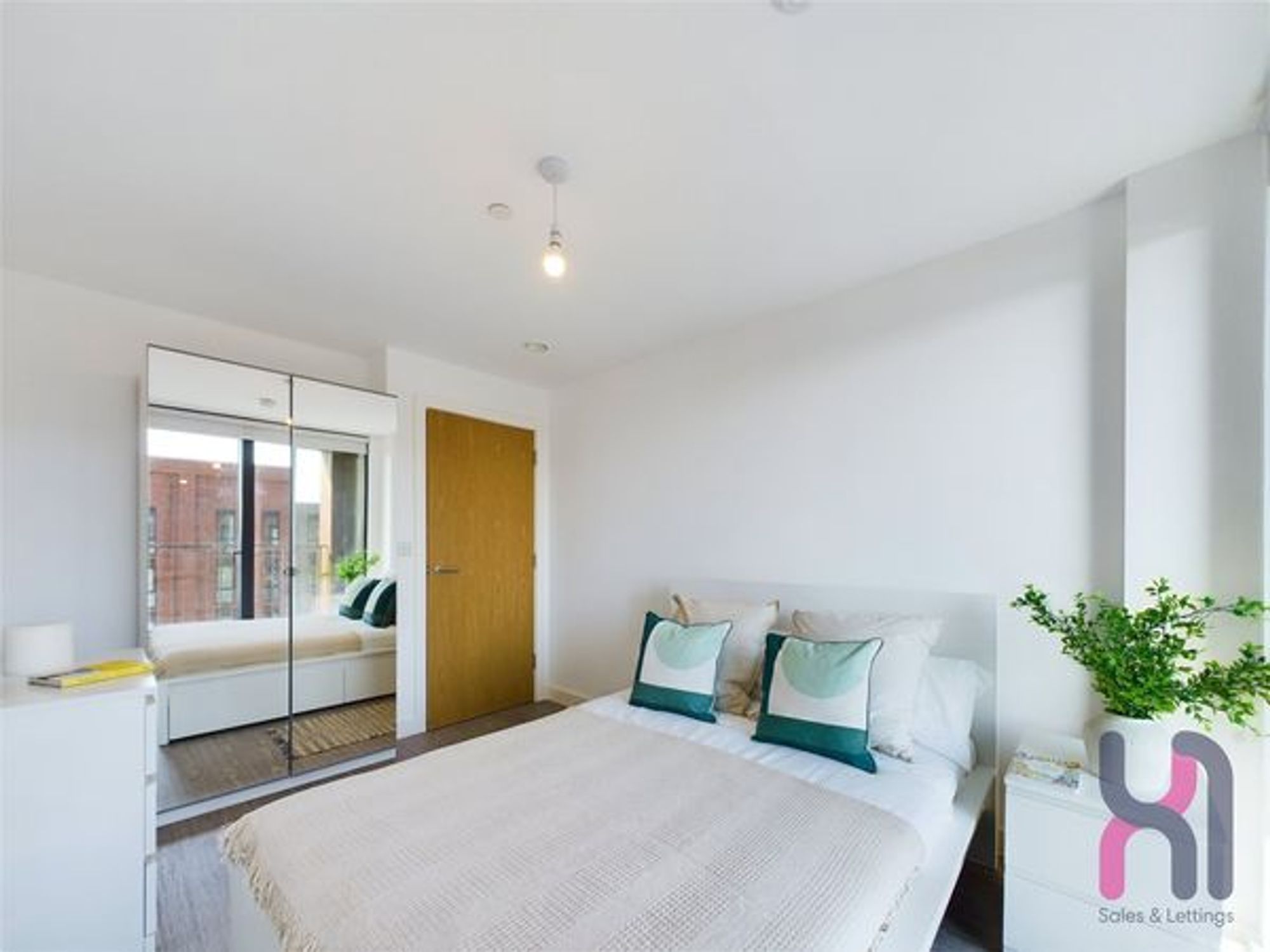 Flat Oldfield Road in Salford