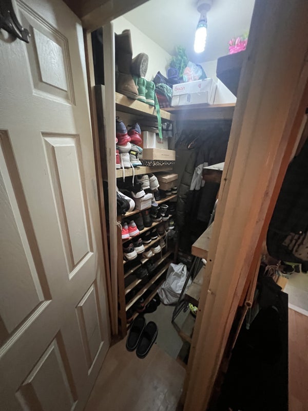 Room Plimsoll Close in Greater London