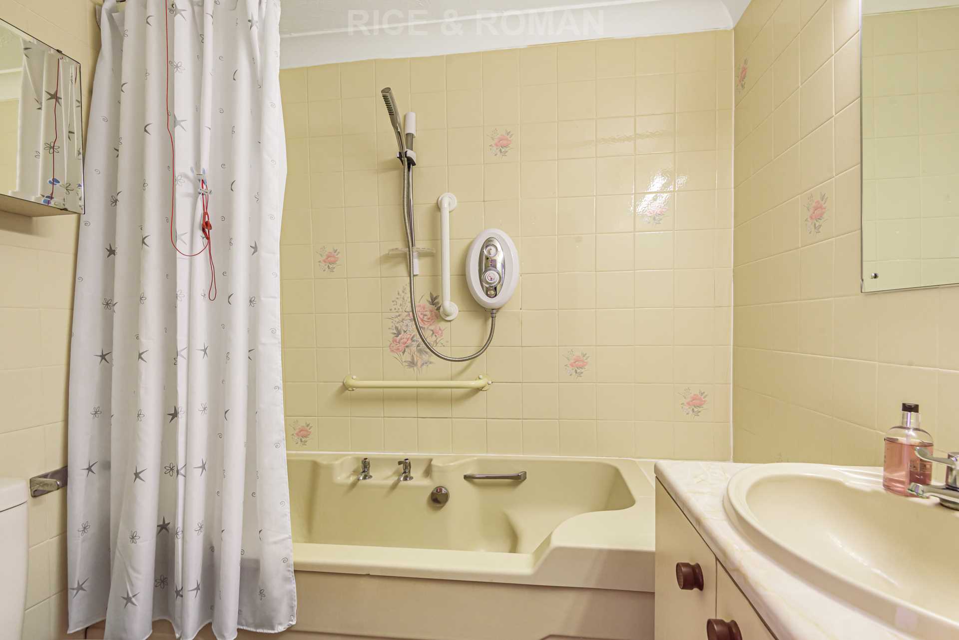 Flat Hillcrest in Elmbridge