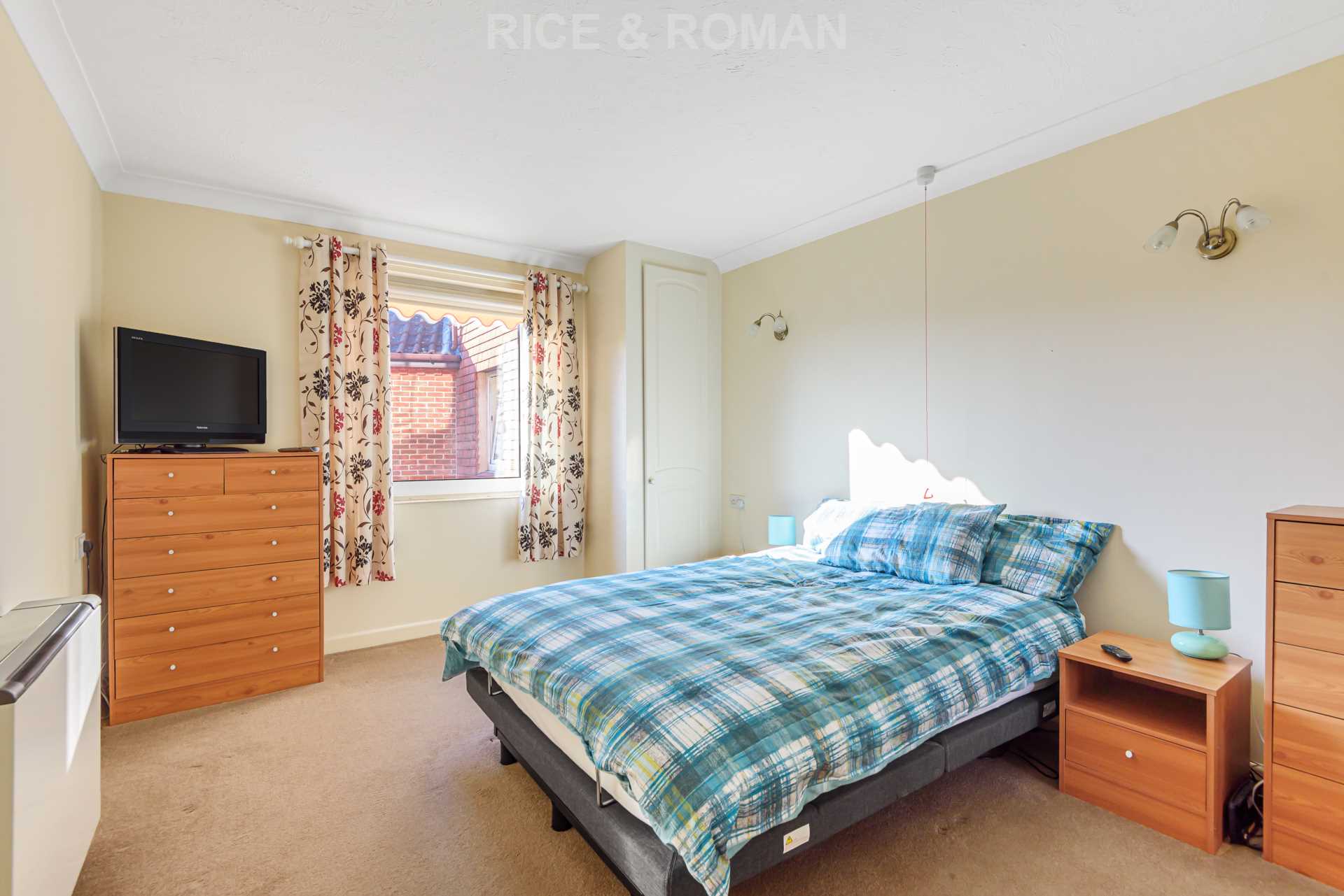 Flat Hillcrest in Elmbridge