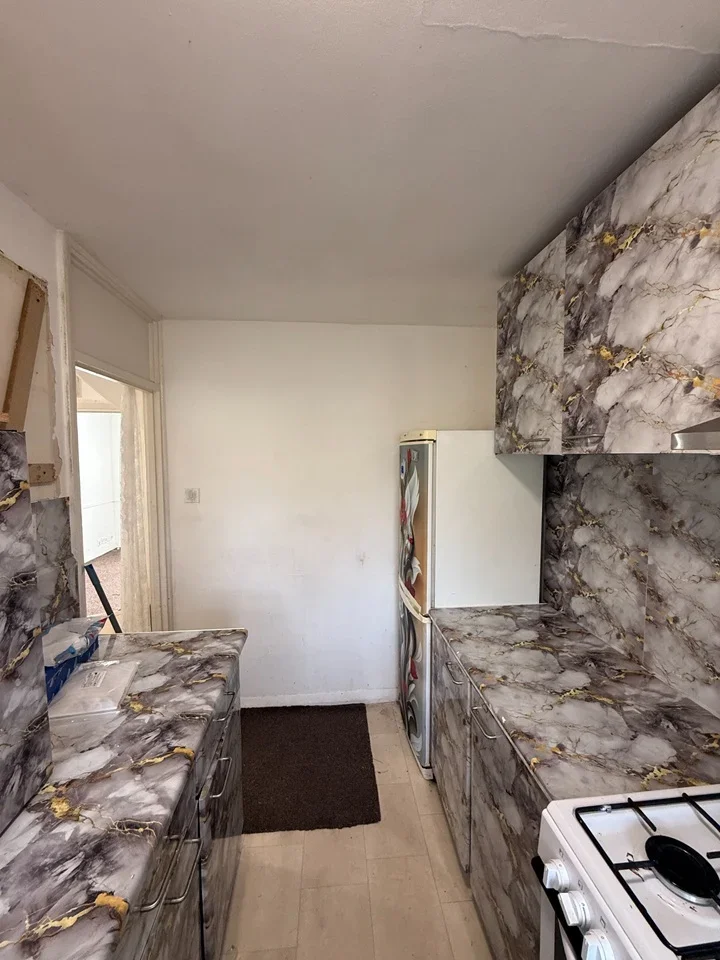 Flat Pembury Court in Greater London