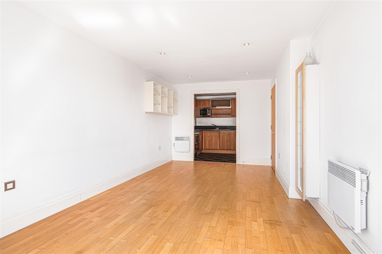 Flat Seven Kings Way in Greater London
