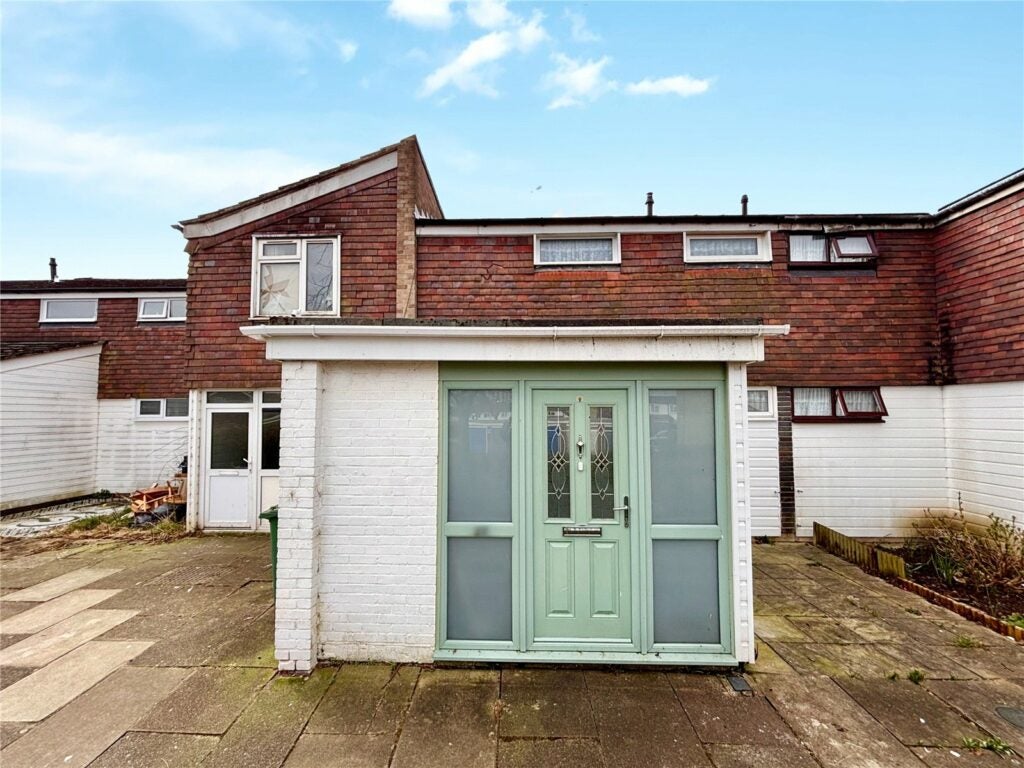 House Silvester Close in Basingstoke and Deane