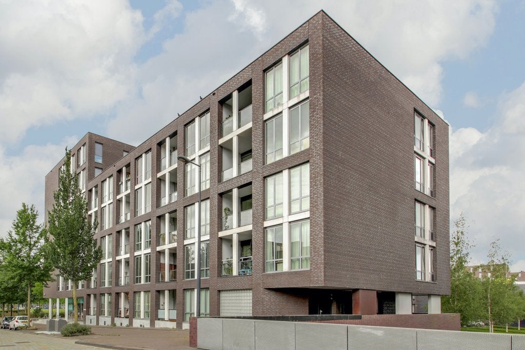 Flat Fritz Dietrich Kahlenbergstraat in Amsterdam