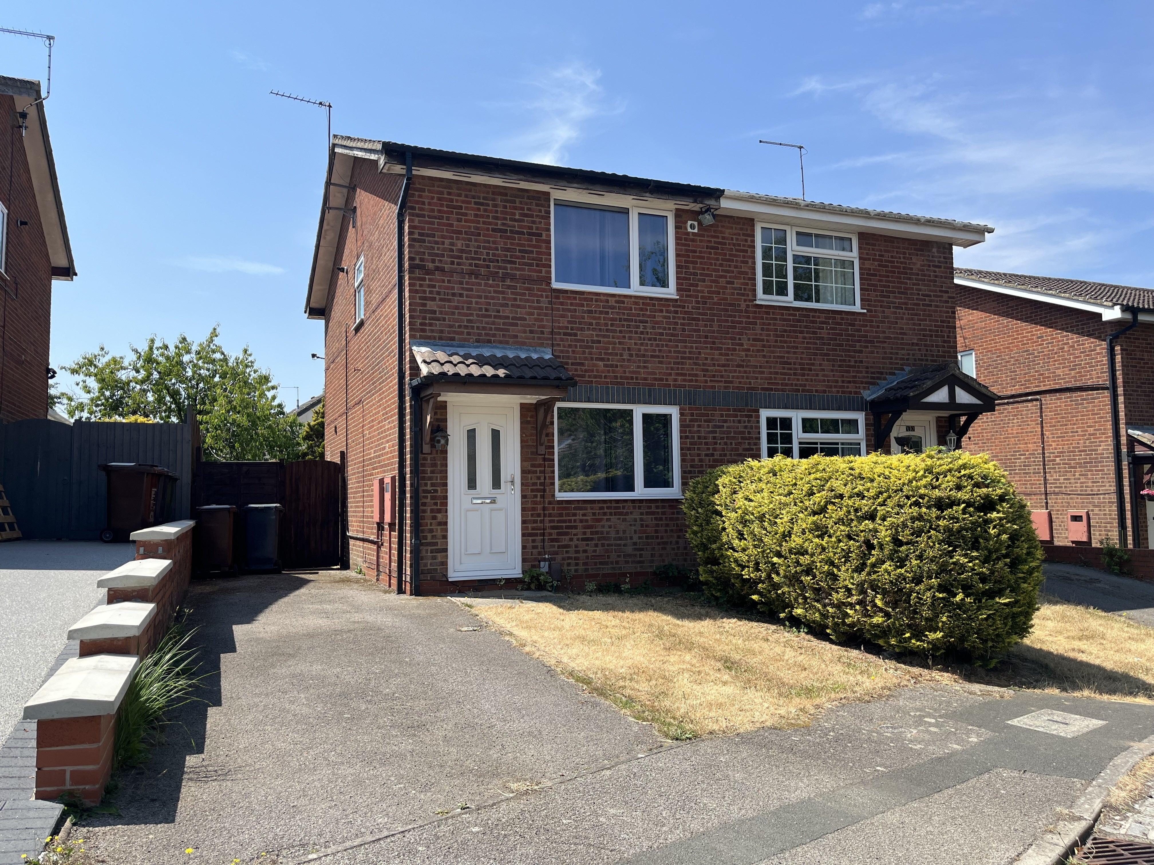 Flat Ridding Close in Corby