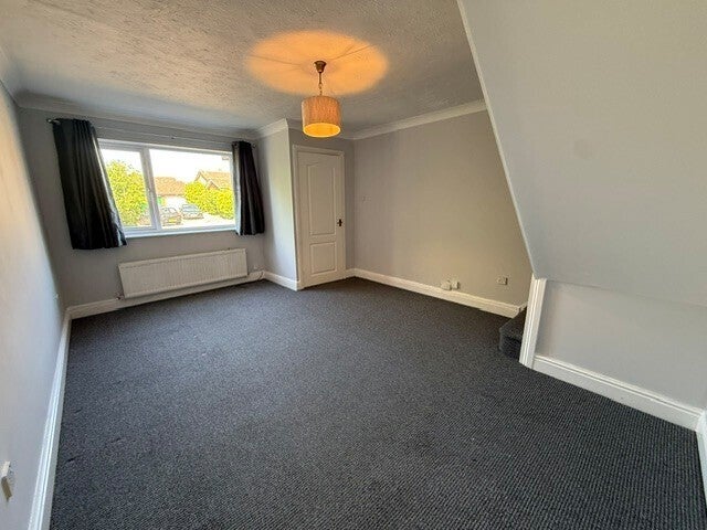 Flat Ridding Close in Corby