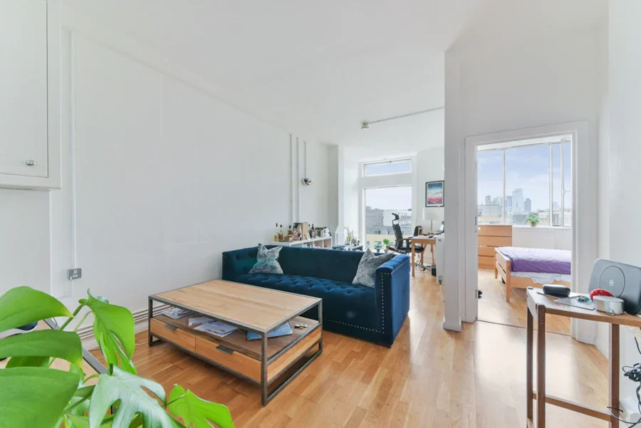 Flat Kingsland Road in Greater London