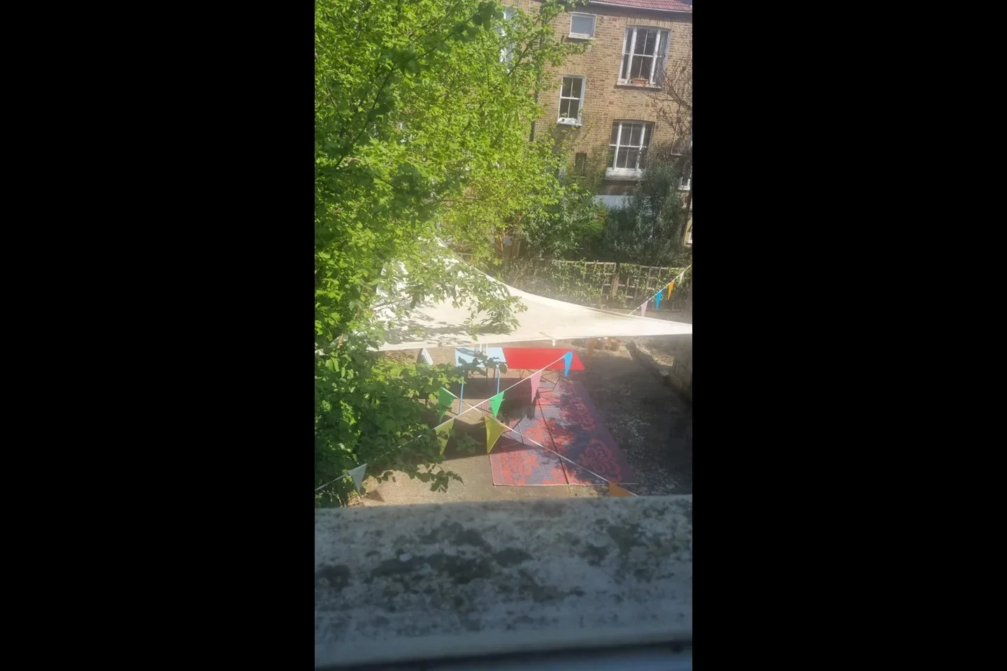 Room Sigdon Road in Greater London