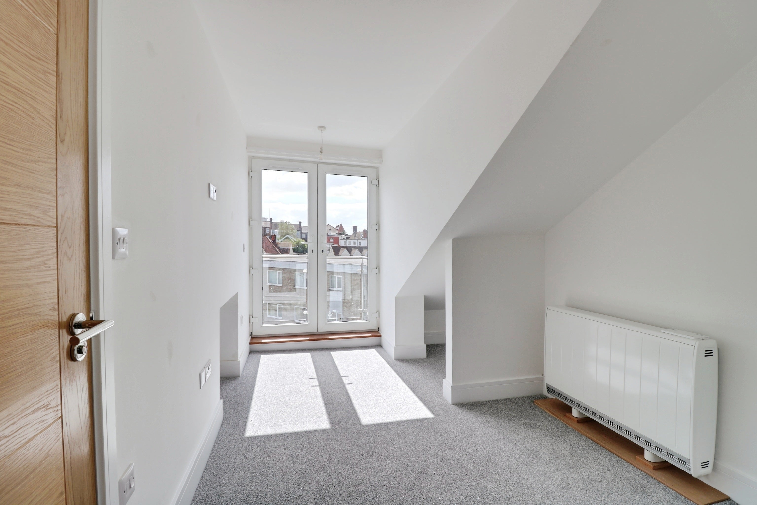 Flat Tintern Avenue in Southend-on-Sea