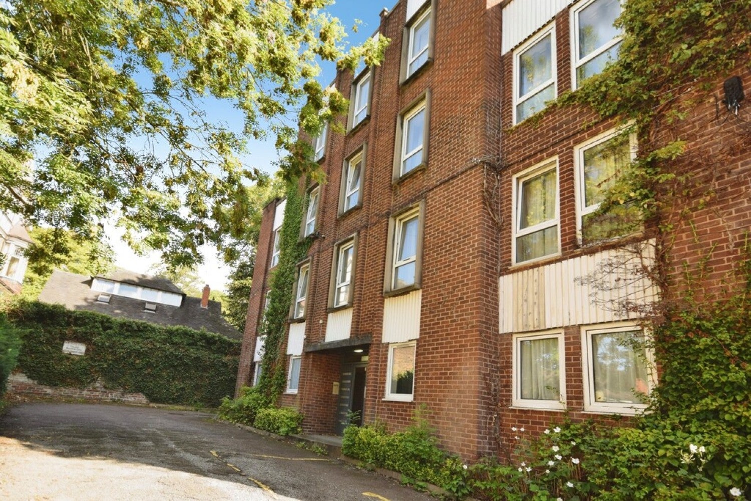 Flat King Street in Newcastle-under-Lyme
