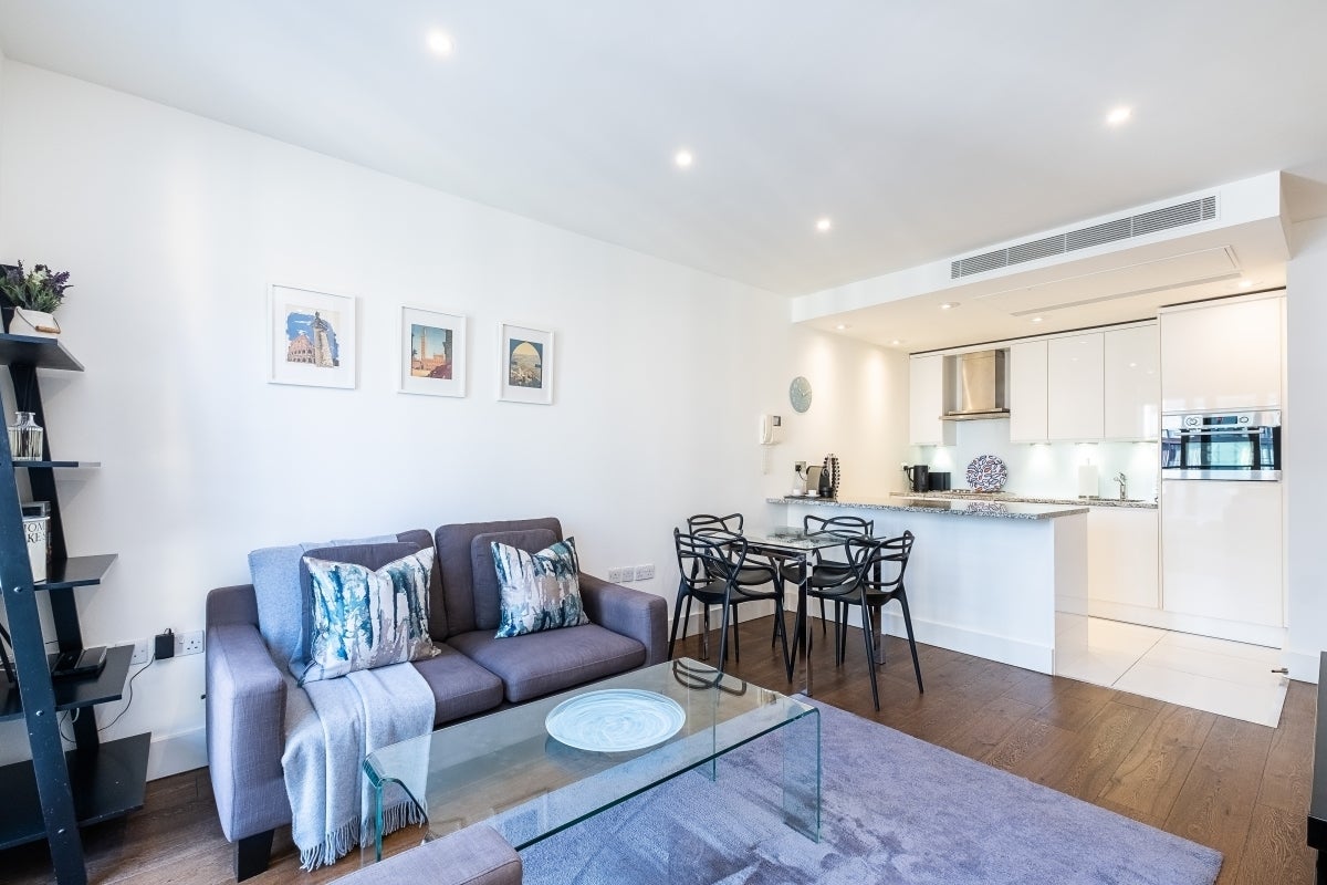 Flat Praed Street in City of Westminster