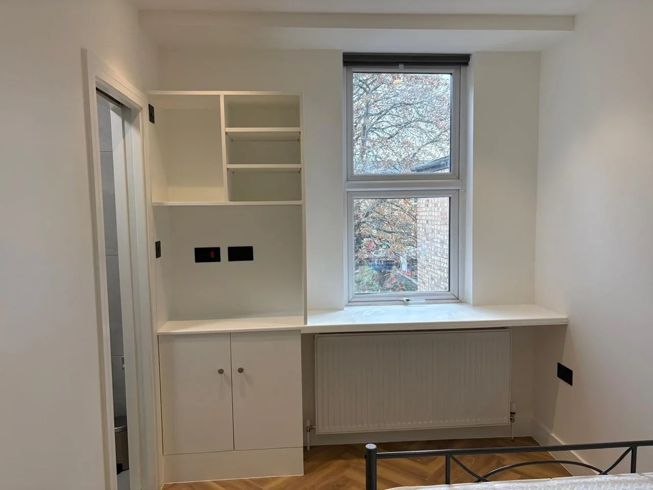 Room Deacon Road in Greater London