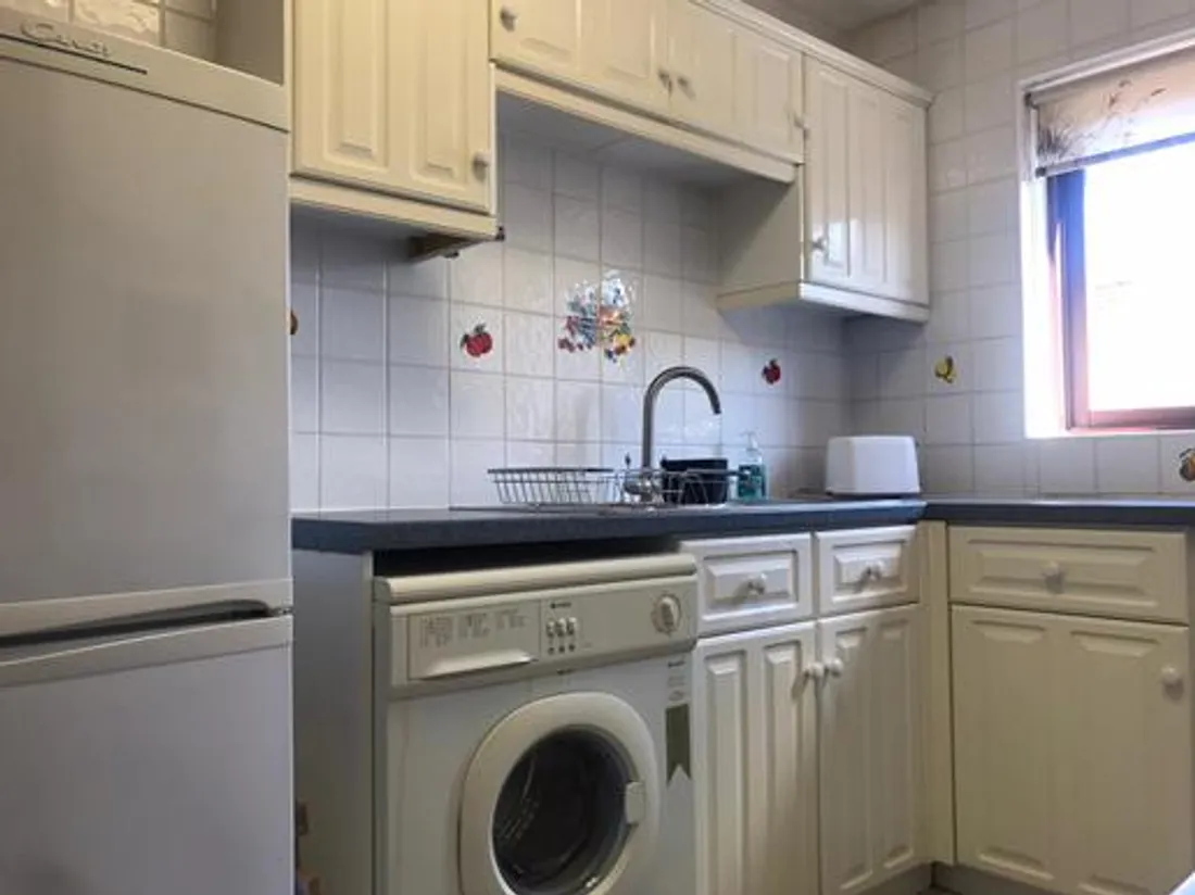 Flat Abernethy Quay in Swansea