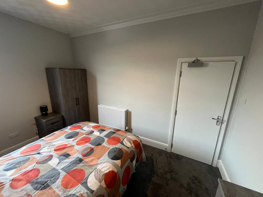 Room Shobnall Street in East Staffordshire