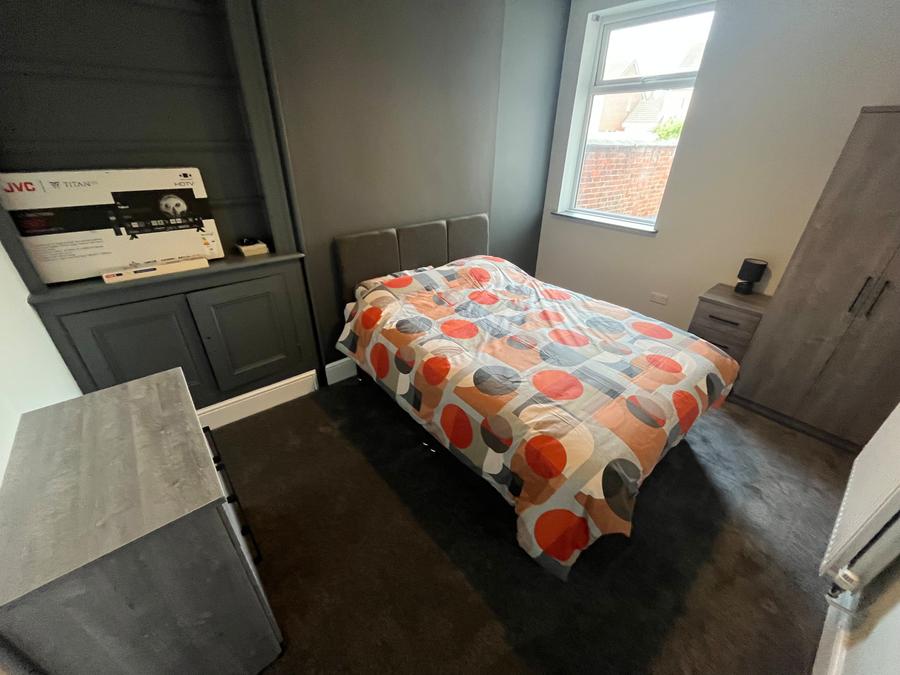 Room Shobnall Street in East Staffordshire