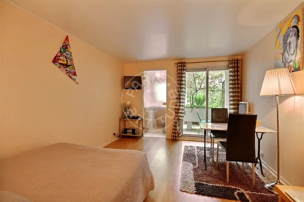 Appartement Rue Jean-Baptiste Pigalle à Paris