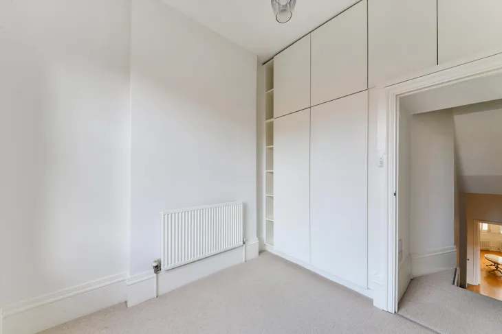 Flat Fellows Road in Greater London