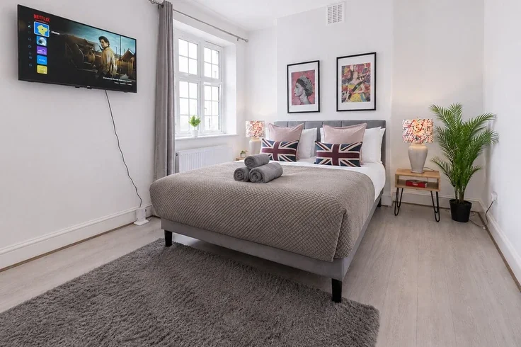 Flat Cranleigh Street in Greater London