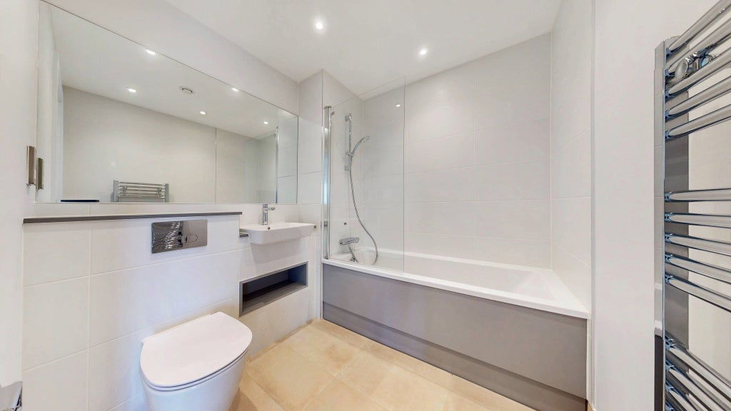 Flat Nicholsons Lane in Maidenhead