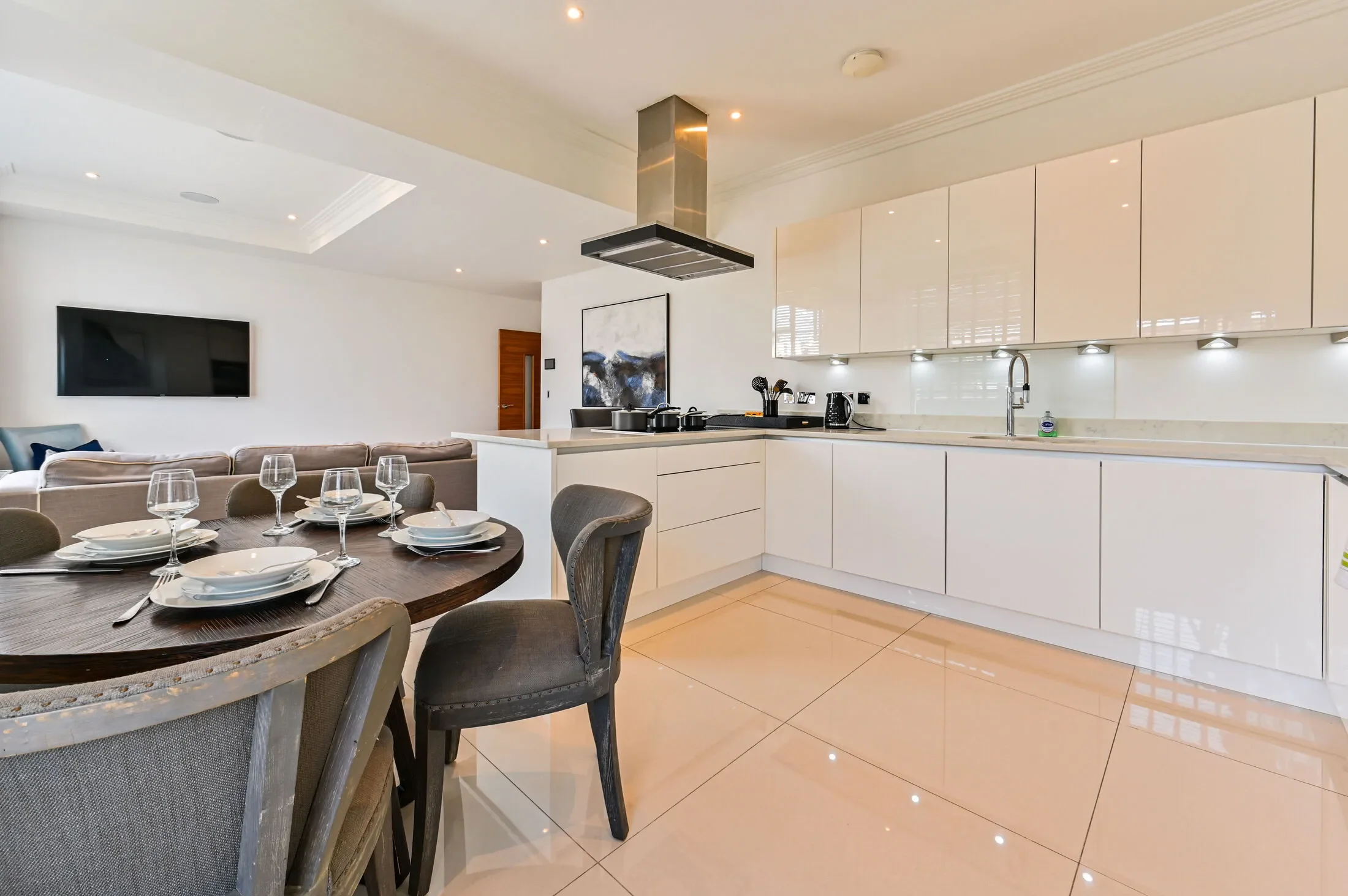 Flat Rainville Road in Greater London