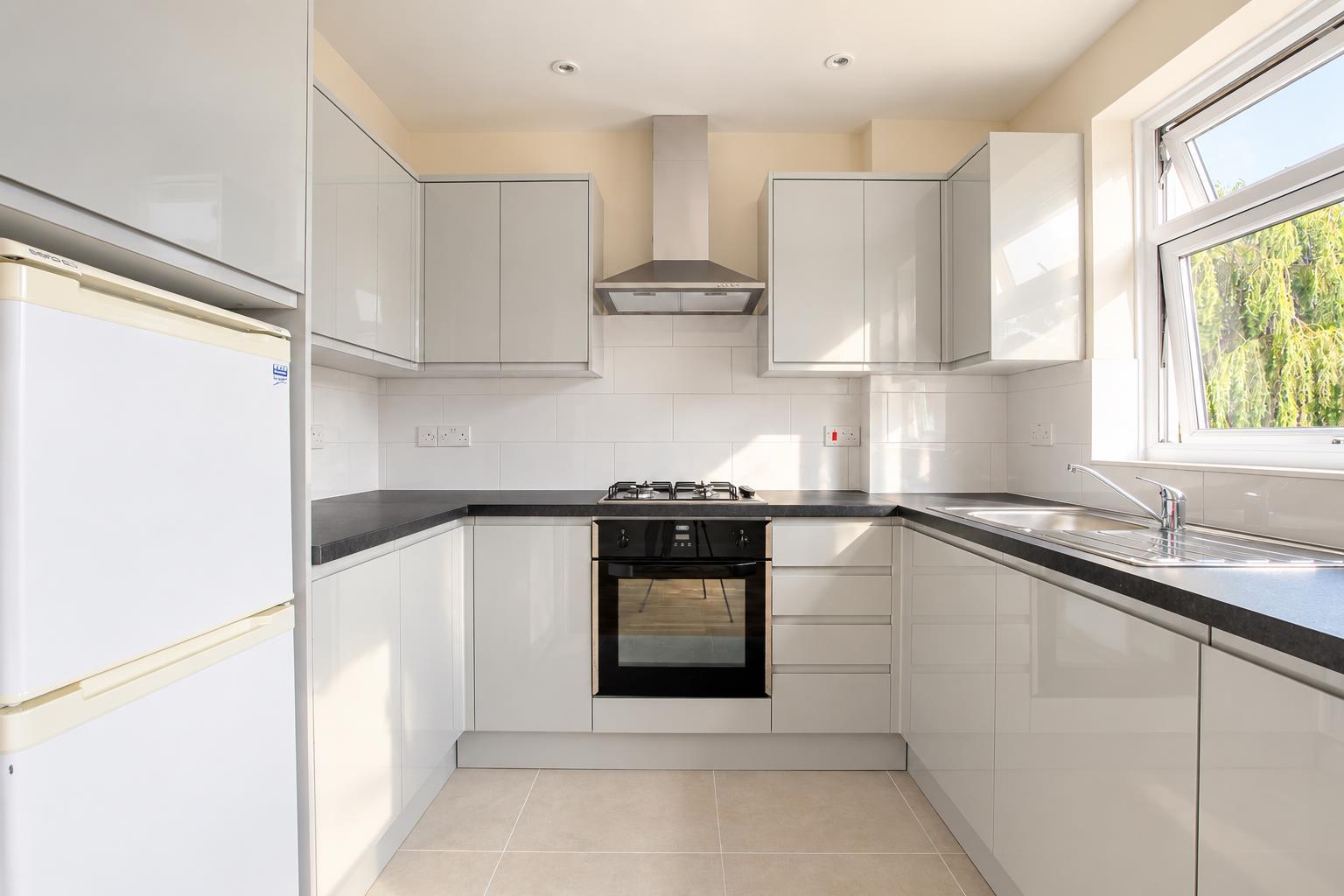 House The Knoll in Greater London