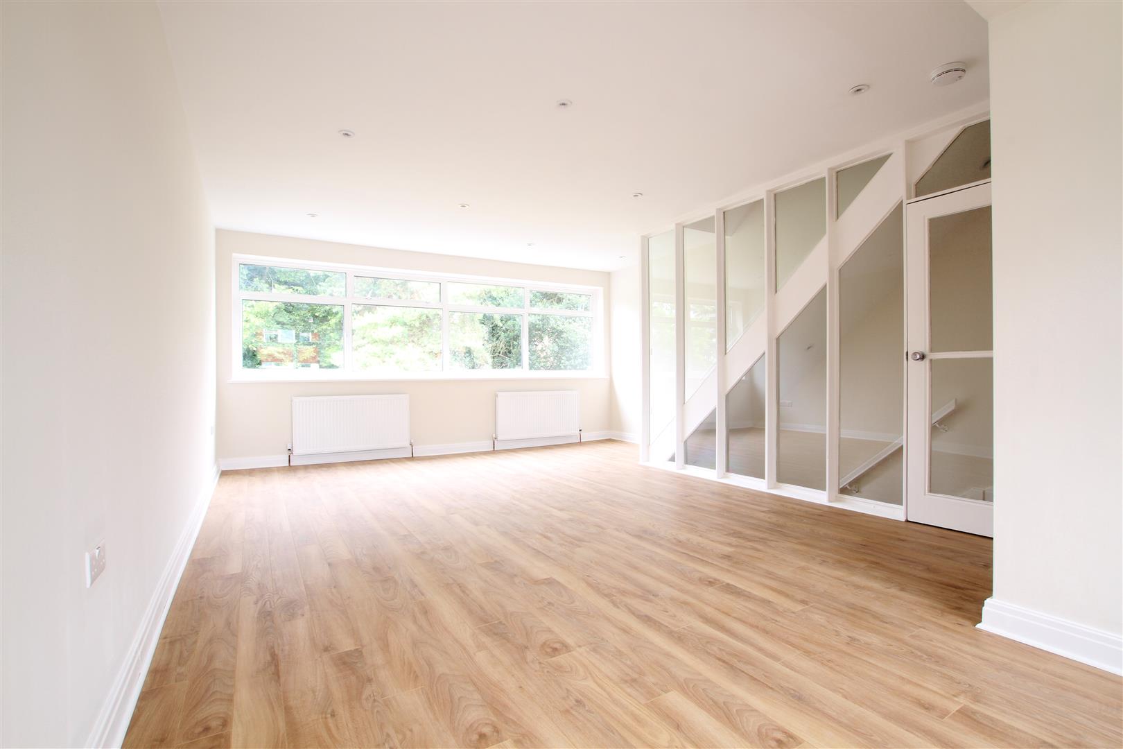 House The Knoll in Greater London