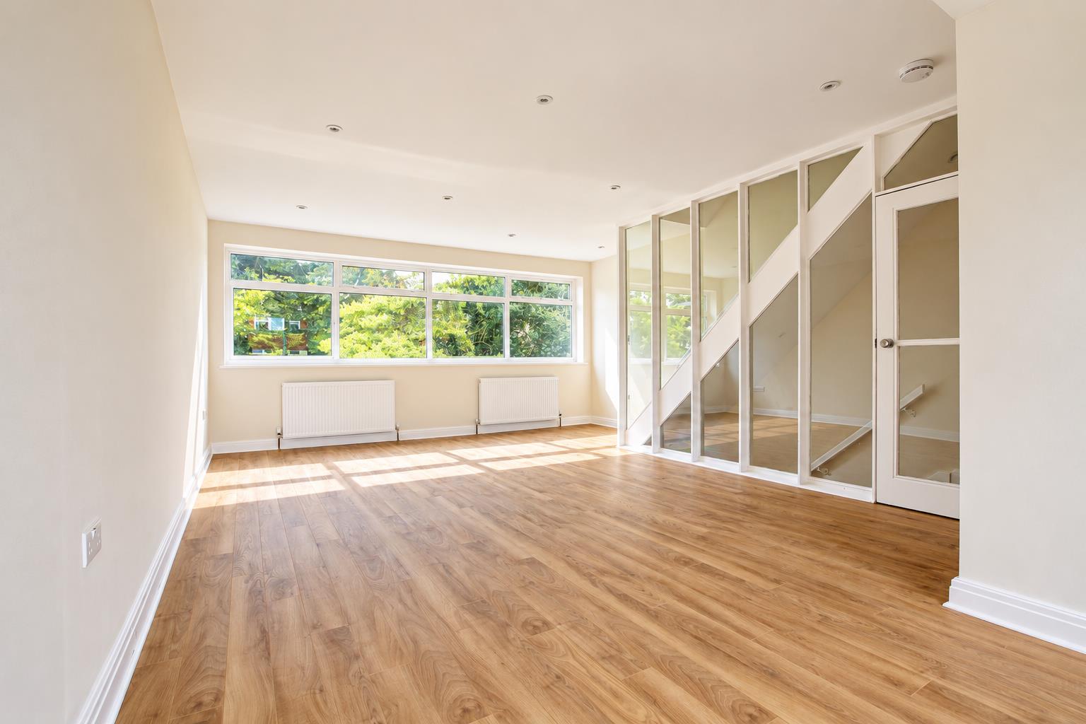 House The Knoll in Greater London