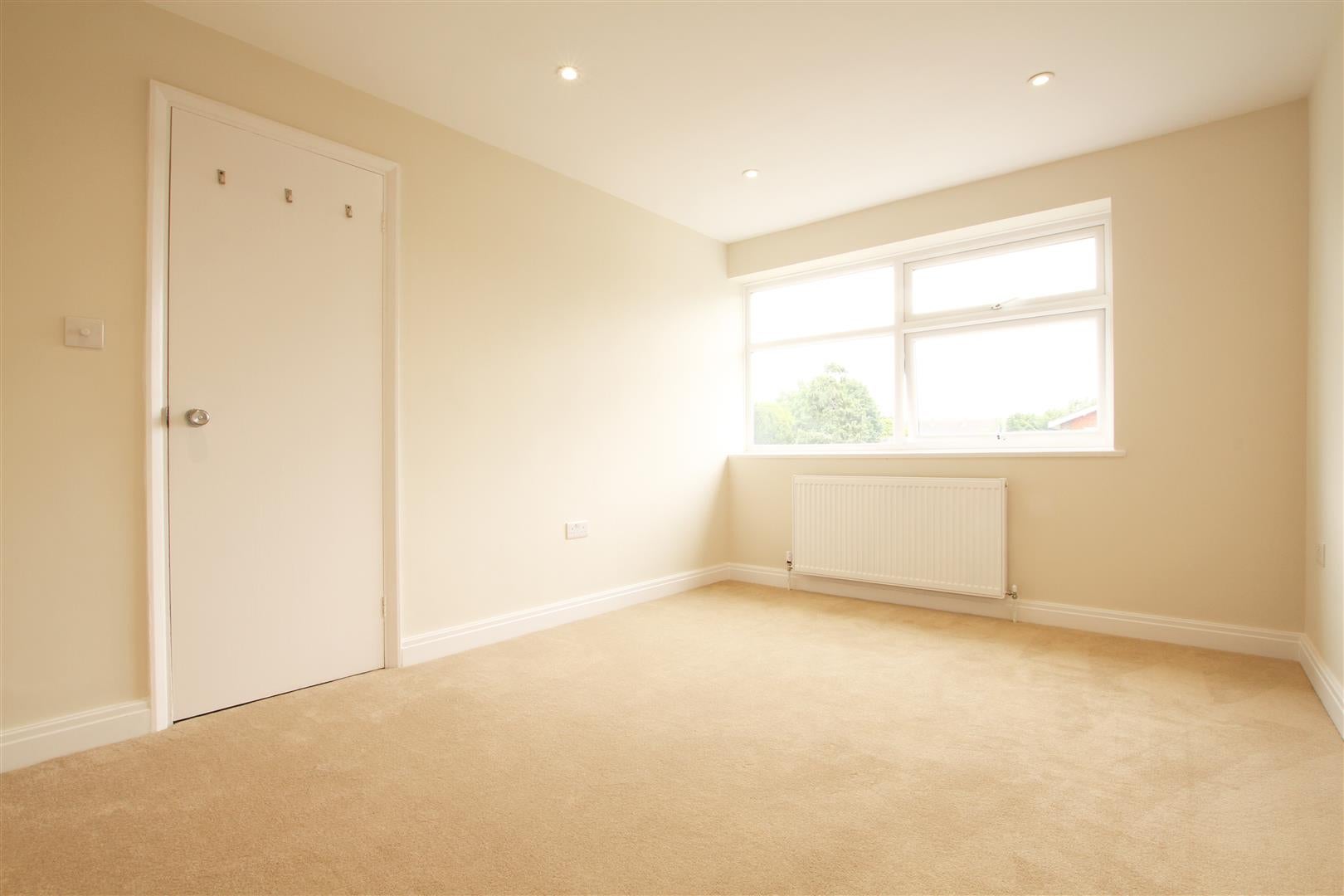 House The Knoll in Greater London