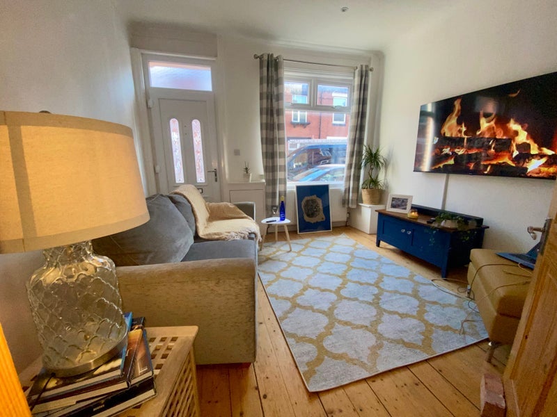 Room Beaconsfield Road in Trafford